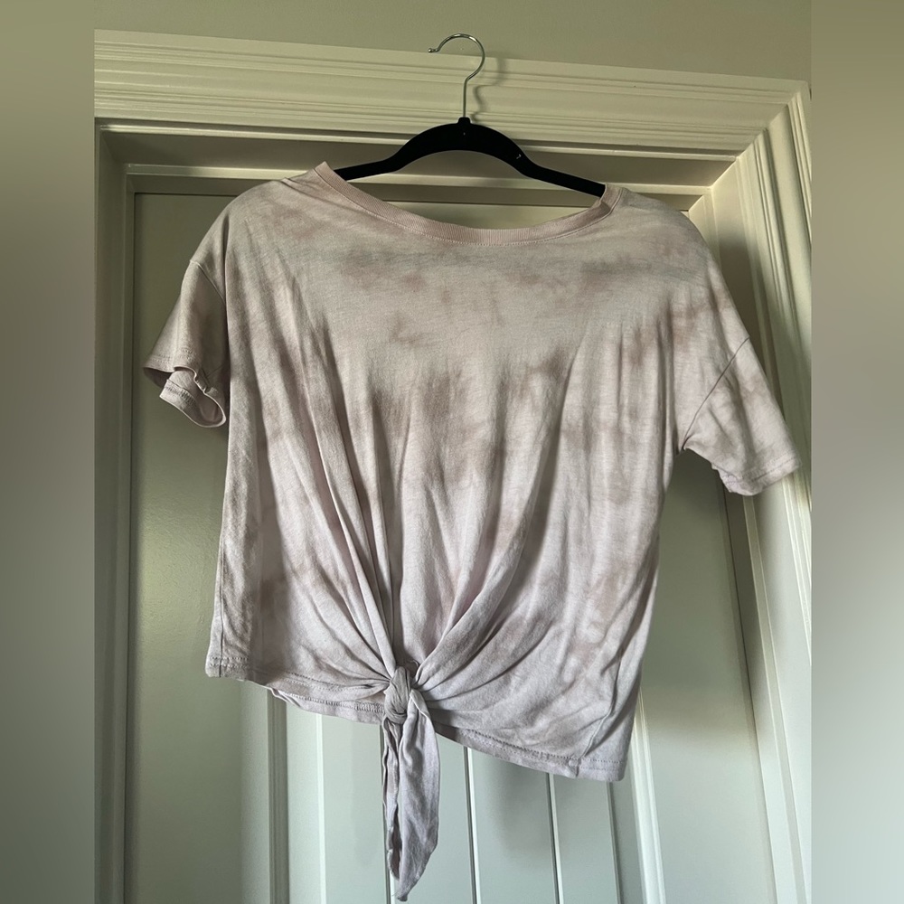 Forever 21 tie front T-shirt